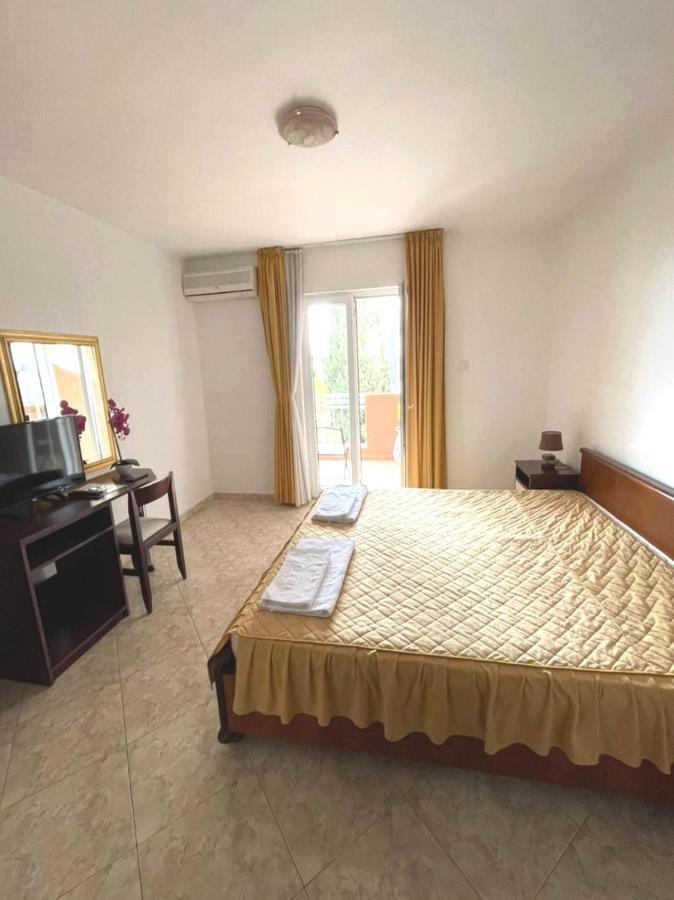 Hotel Suzana Lux Budva Exterior foto
