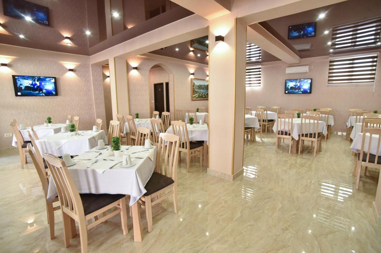 Hotel Suzana Lux Budva Exterior foto