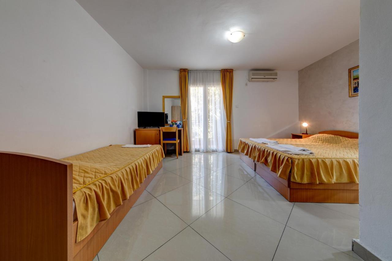 Hotel Suzana Lux Budva Exterior foto