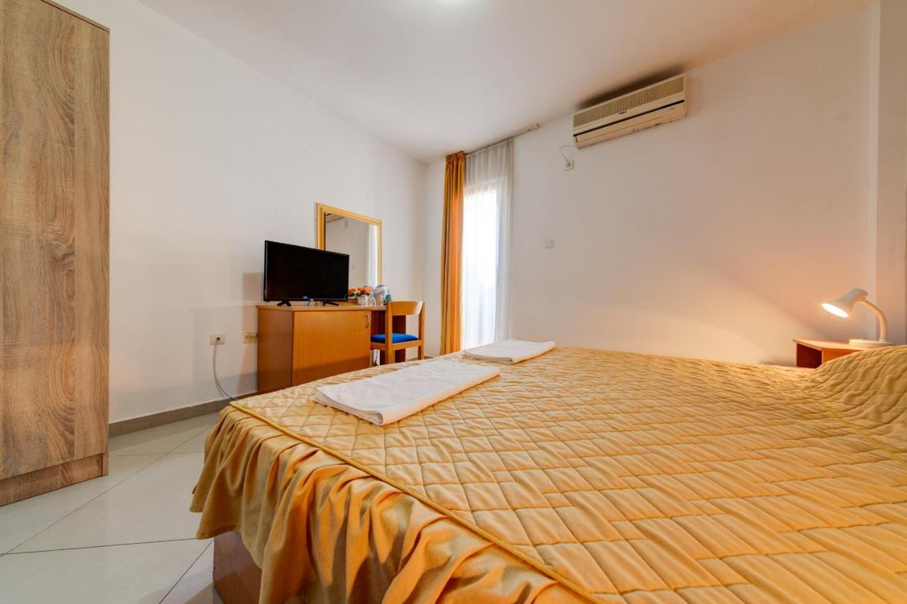 Hotel Suzana Lux Budva Exterior foto